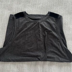 Lululemon men’s muscle tee
